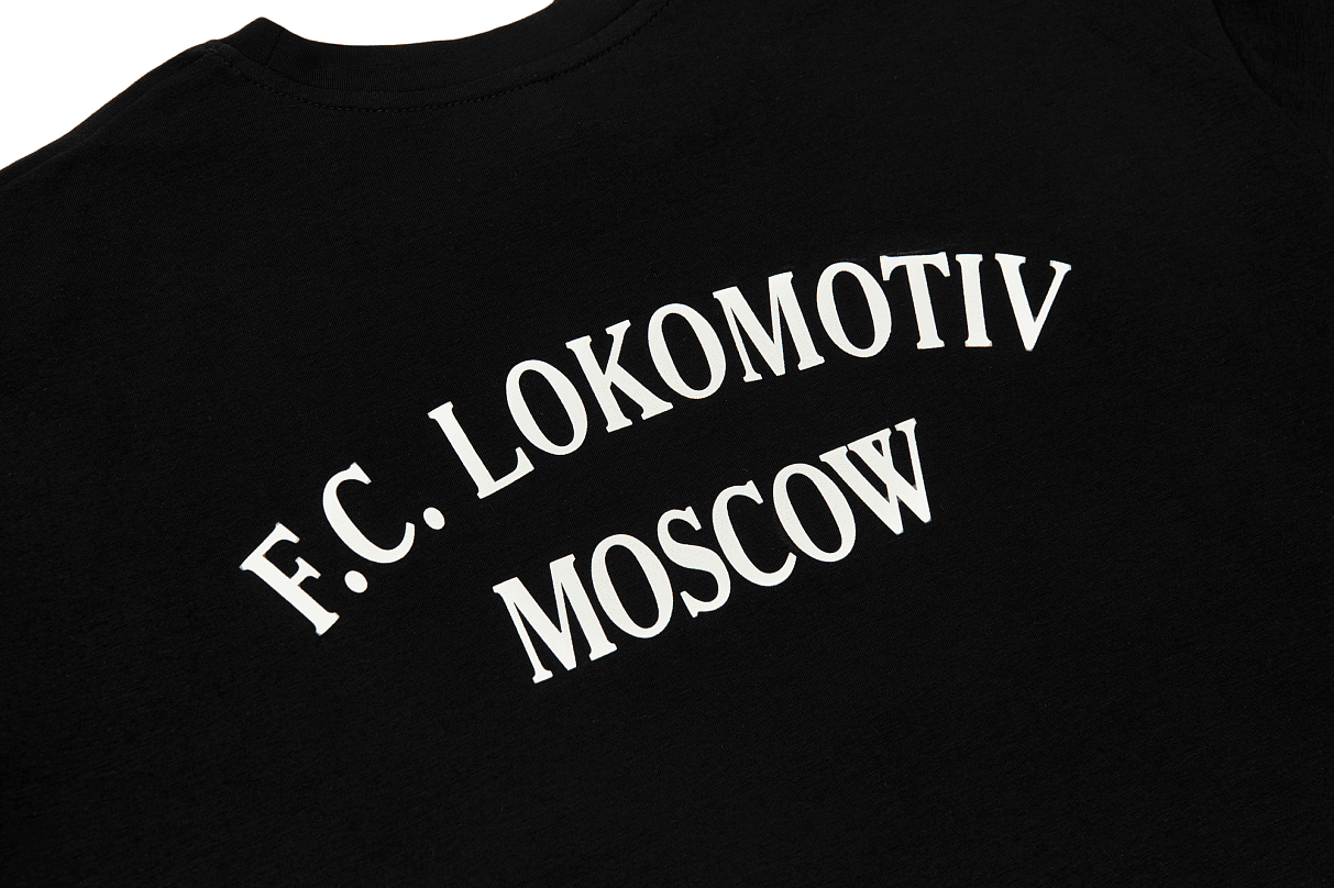 Футболка 2004 Черная с цветной эмблемой (S)