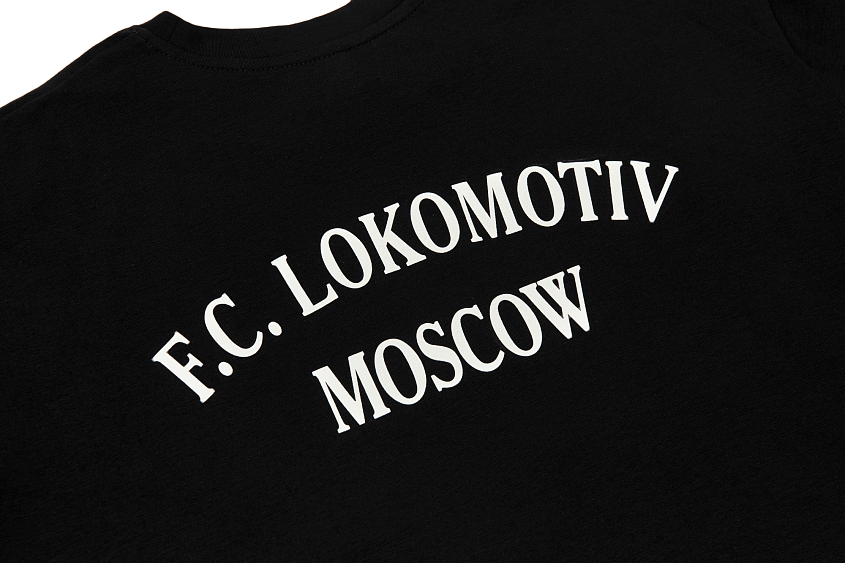 Футболка 2004 Черная с цветной эмблемой (S)