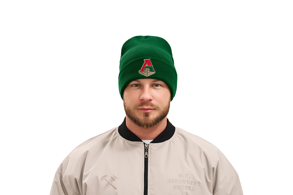 Шапка с эмблемой и подворотом (зелёная)