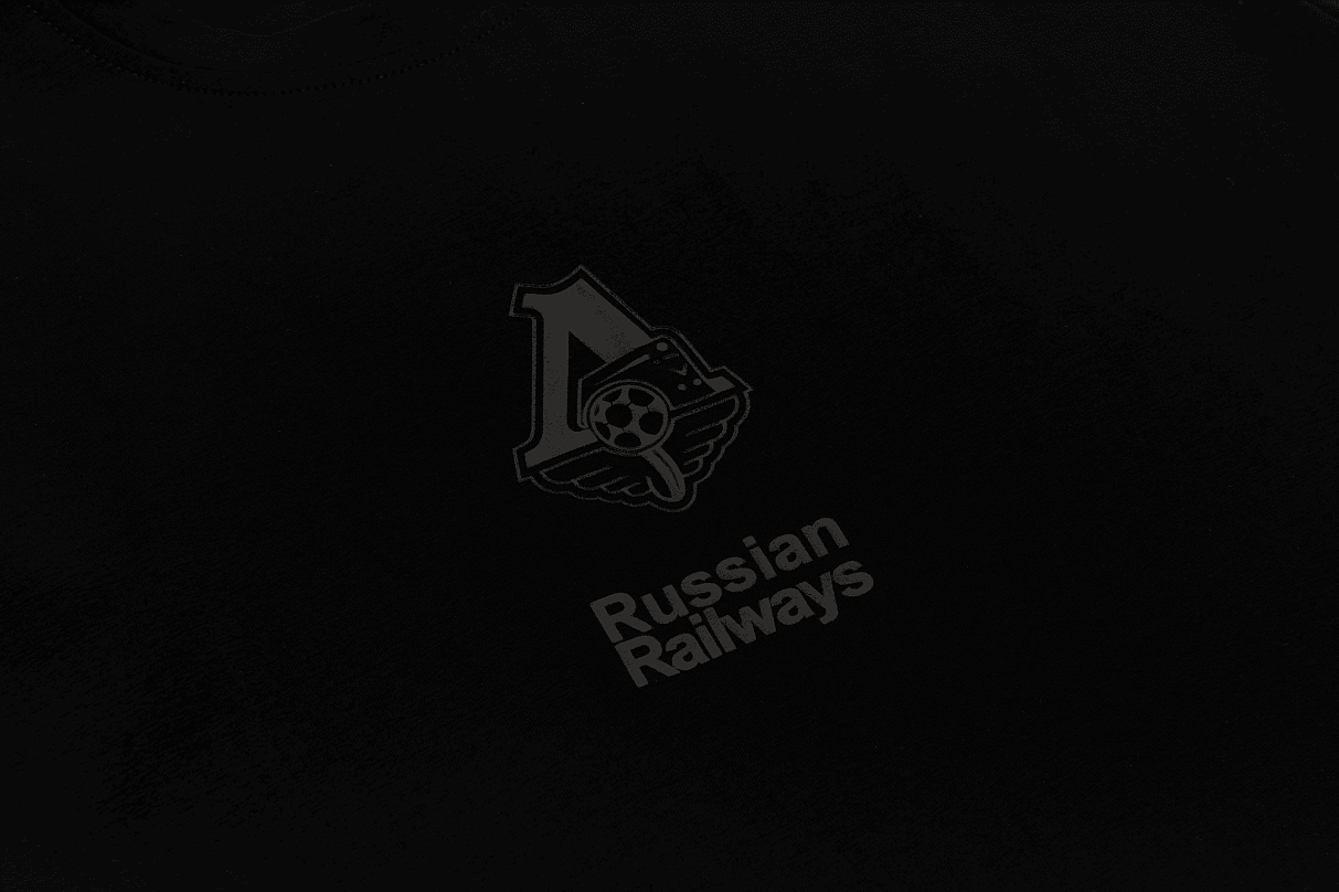 Футболка 2004 Черная монохром (M)