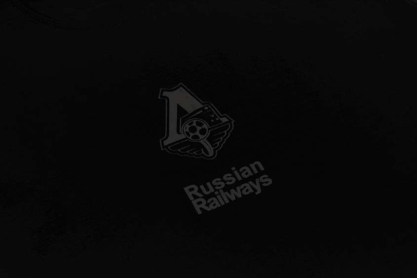 Футболка 2004 Черная монохром (M)