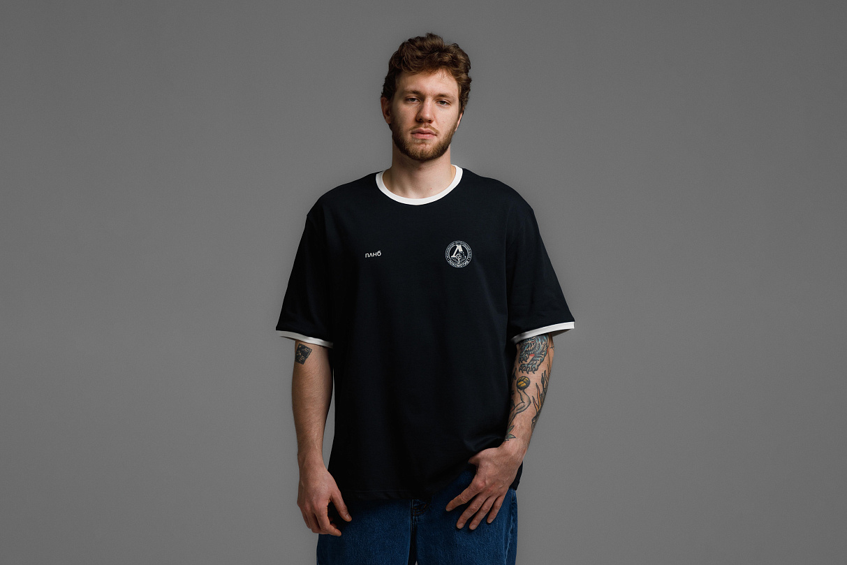 Футболка свободного кроя (тёмно-синяя) с эмблемой ЧРКЗВ x ПЛНБ (XS)