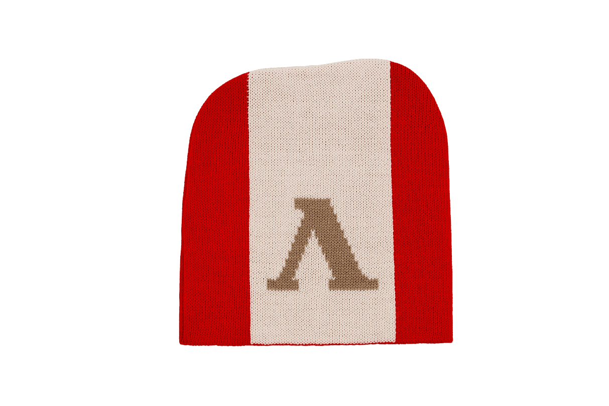 Шапка петушок с литерой «Л» и фирменной полосой