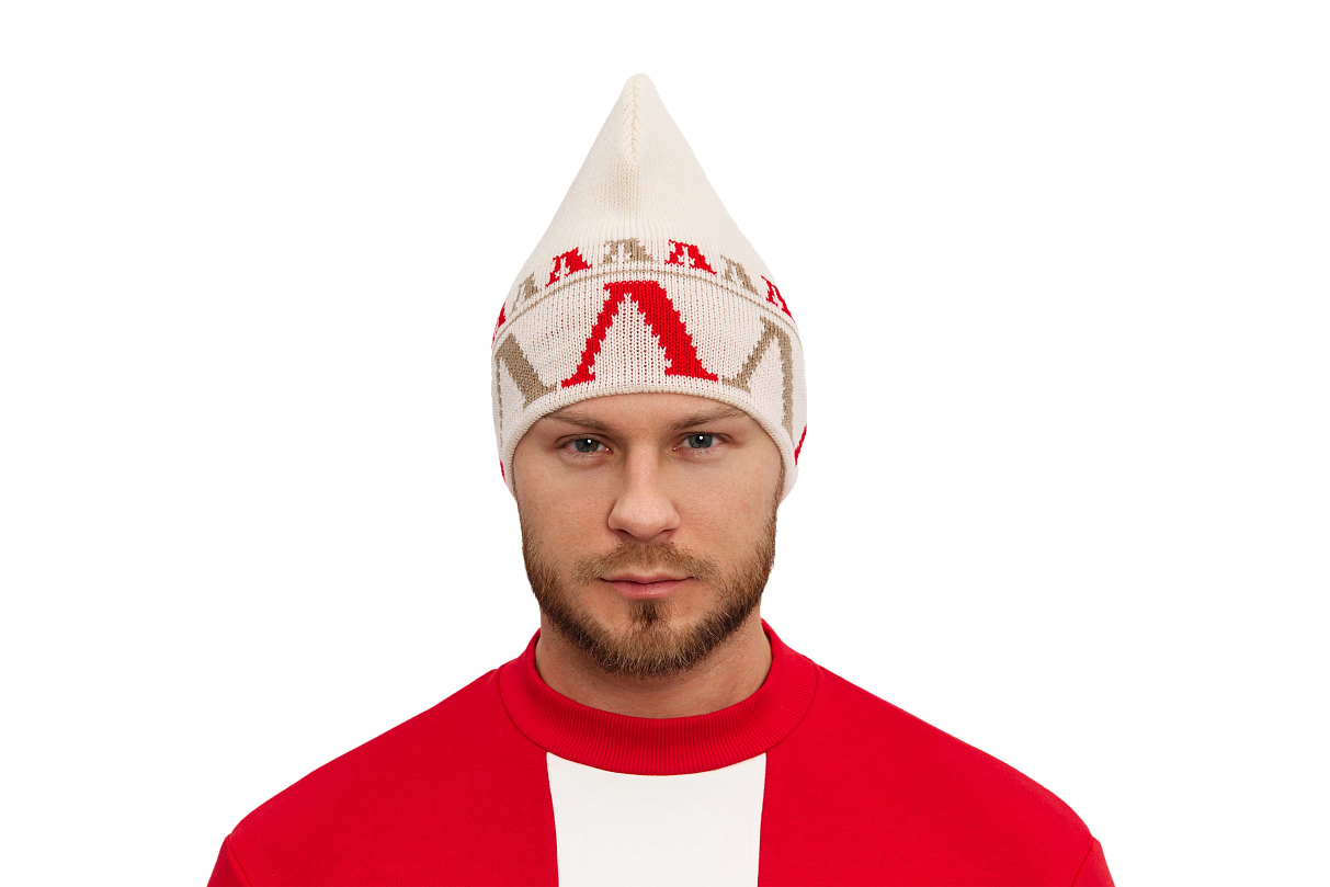 Шапка петушок с фирменным узором (молочная)