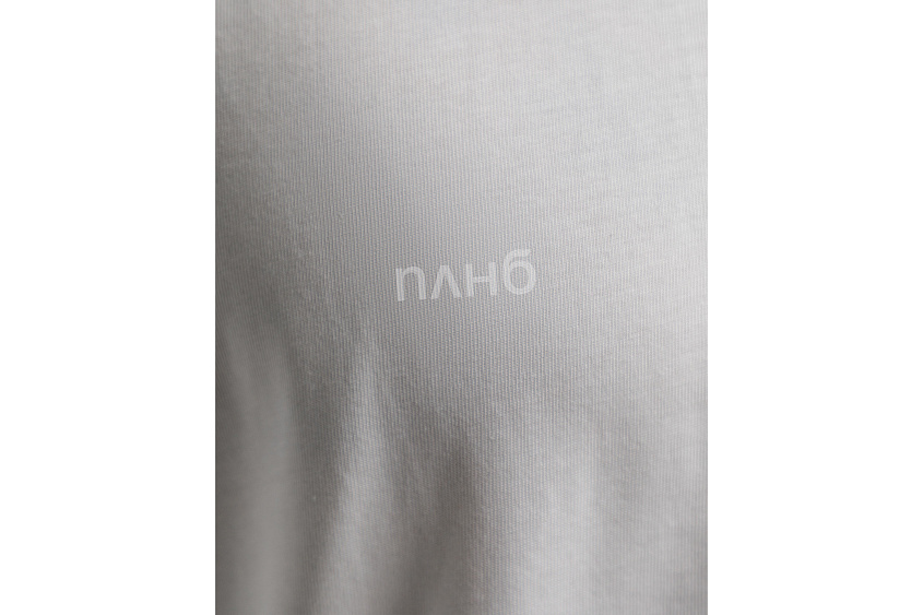 Футболка свободного кроя (белая) с эмблемой ЧРКЗВ x ПЛНБ (XS)