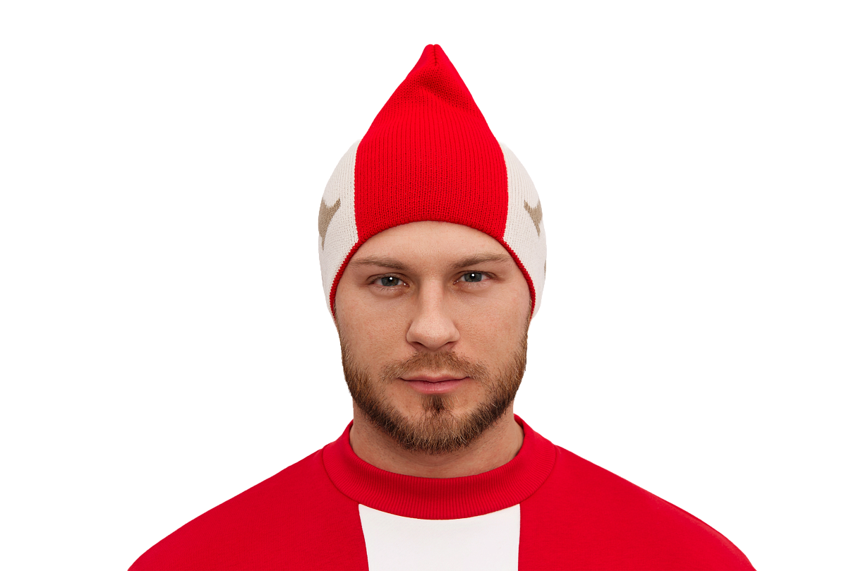 Шапка петушок с литерой «Л» и фирменной полосой