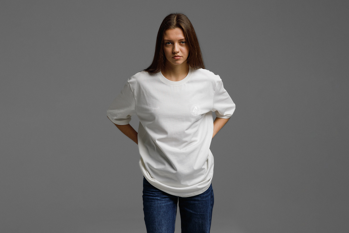 Футболка свободного кроя (белая) с эмблемой ЧРКЗВ x ПЛНБ (XS)