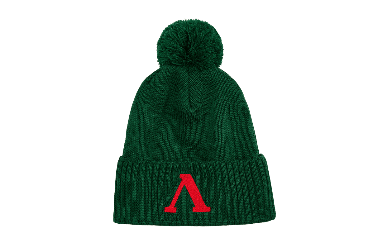 Шапка с литерой «Л» с подворотом и помпоном (зелёная)